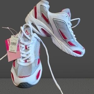 L.A. Gear White and Red Athletic Shoes